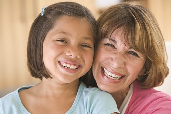 mom-and-girl-at-computer